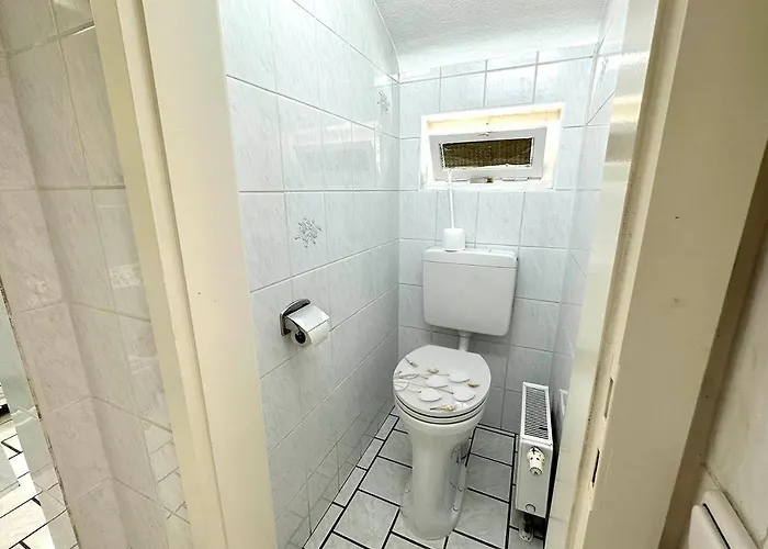 Charming House With Garden In Appartement Krefeld