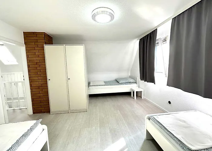 Charming House With Garden In Appartement *