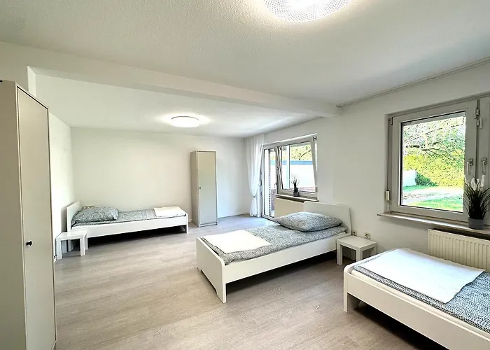 Charming House With Garden In Appartement Krefeld