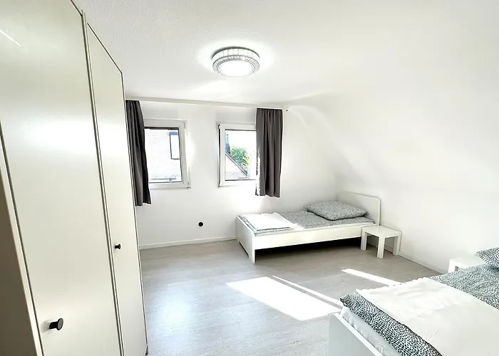 Charming House With Garden In Appartement Krefeld